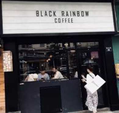 black rainbow coffee加盟店形象图